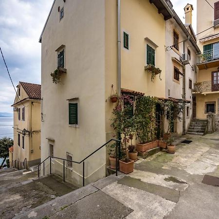 Studio Apartment Kos**** Opatija Luaran gambar